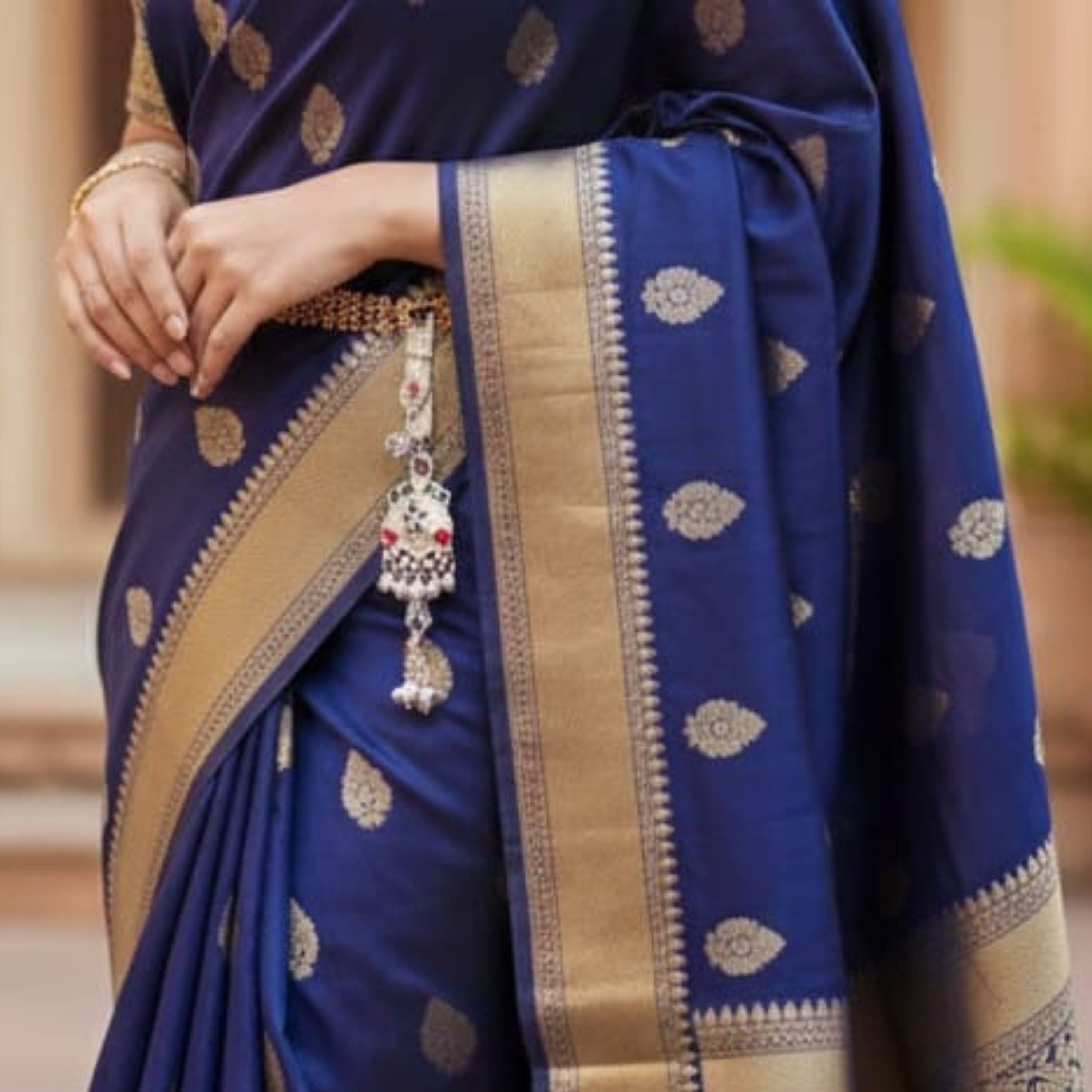 Royal Grace Silver Keychain