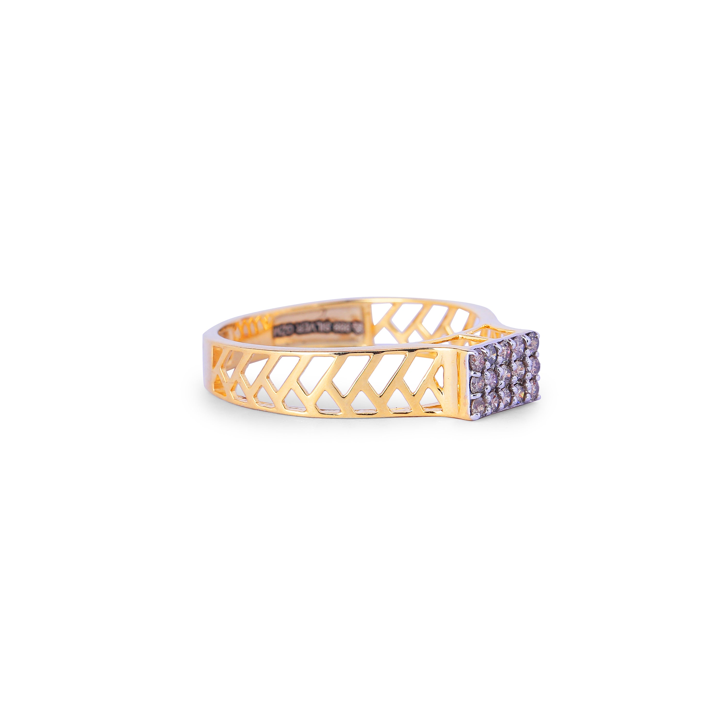 Regal Lattice Ring