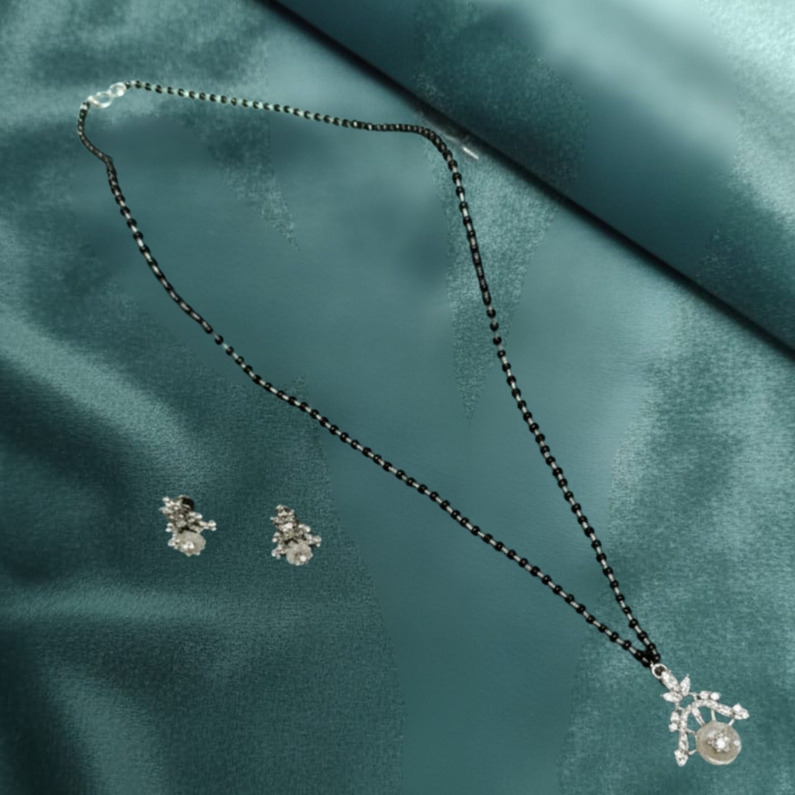 Pearl Glow Mangalsutra Set