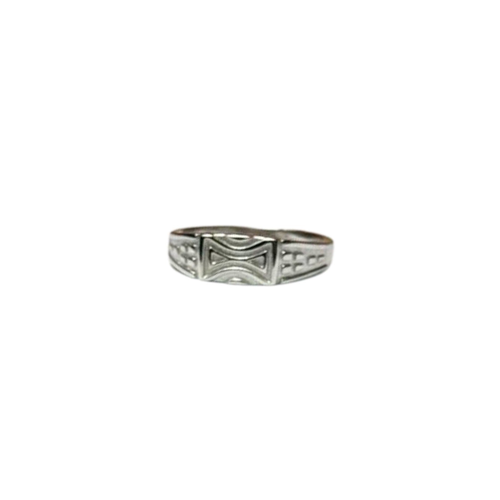 Engraved Tribal Pattern Silver Ring