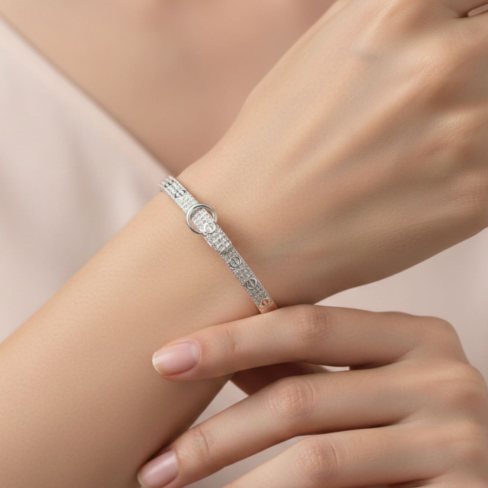 Halo Loop Crystal Bracelet