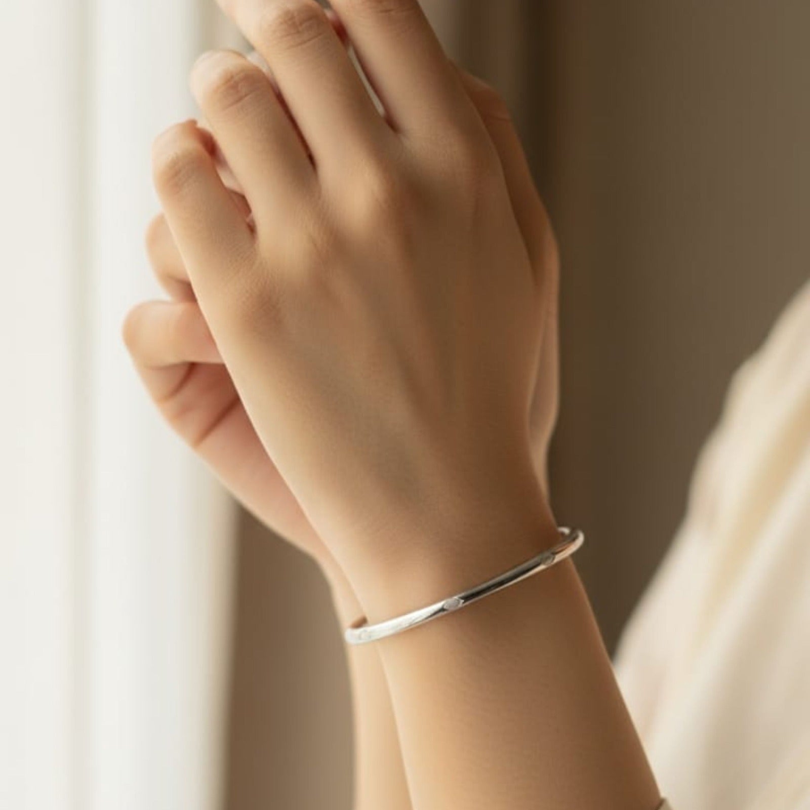 Silver Minimal Engraved Bangle