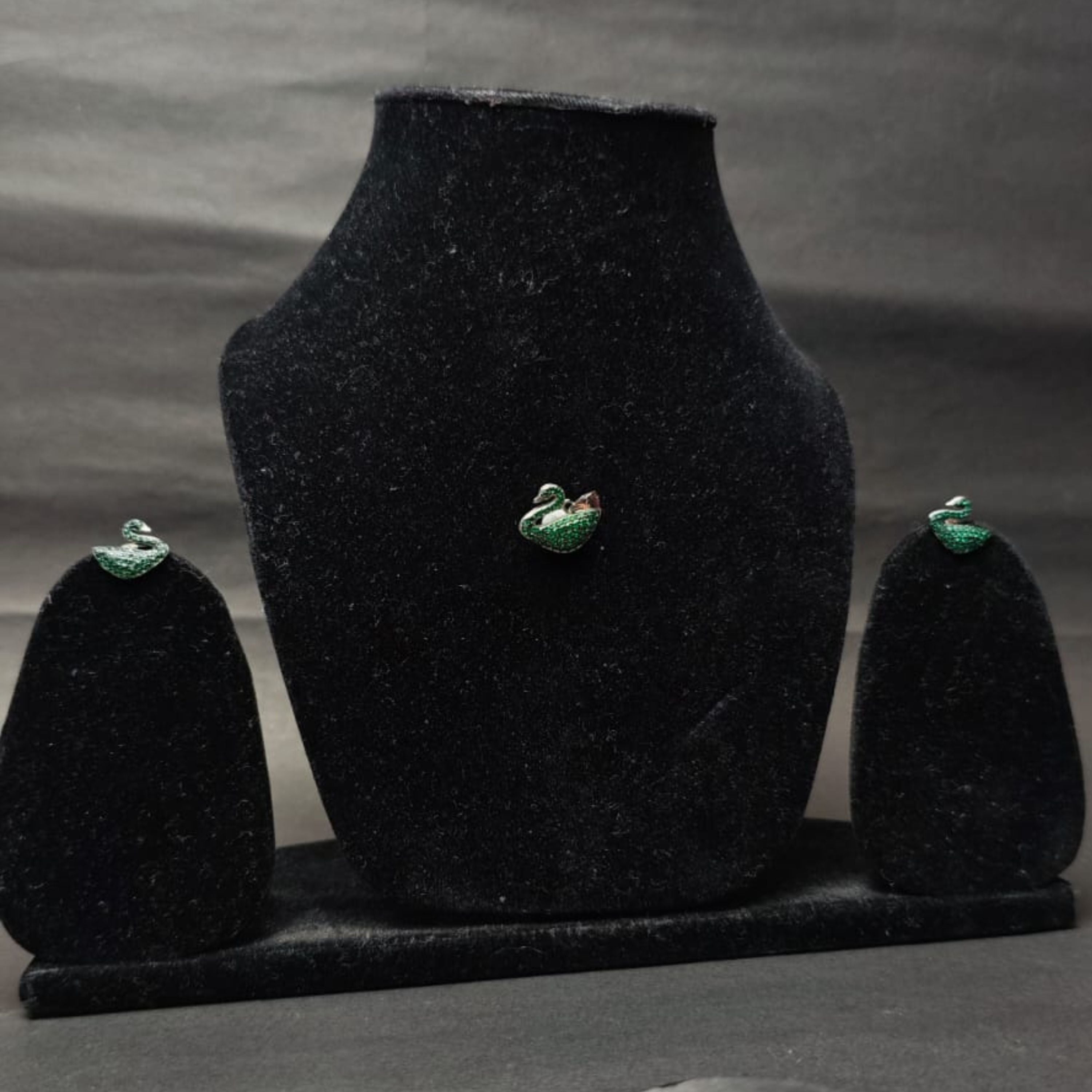 Emerald Swan Grace Pendant Set