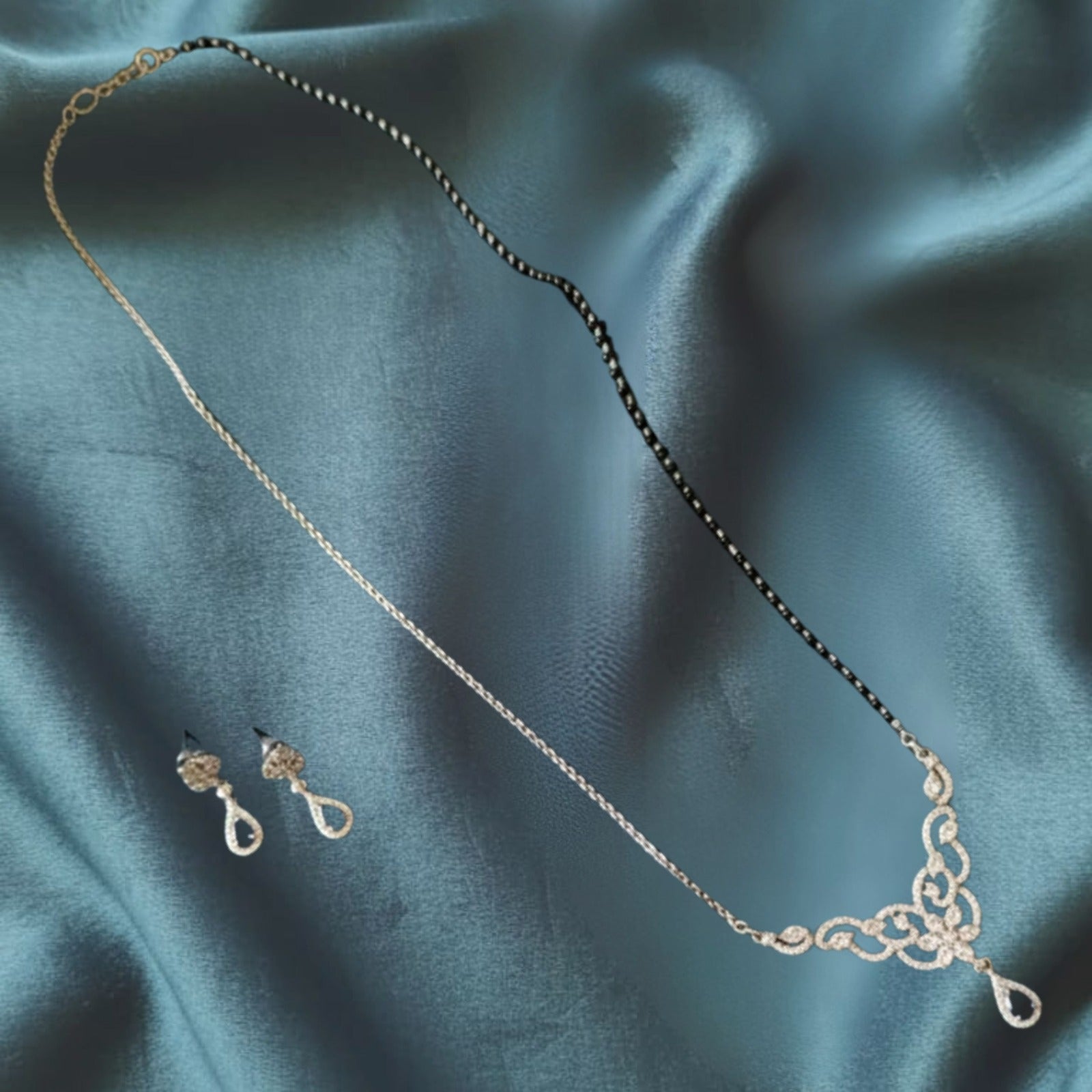 Teardrop Elegance Mangalsutra Set