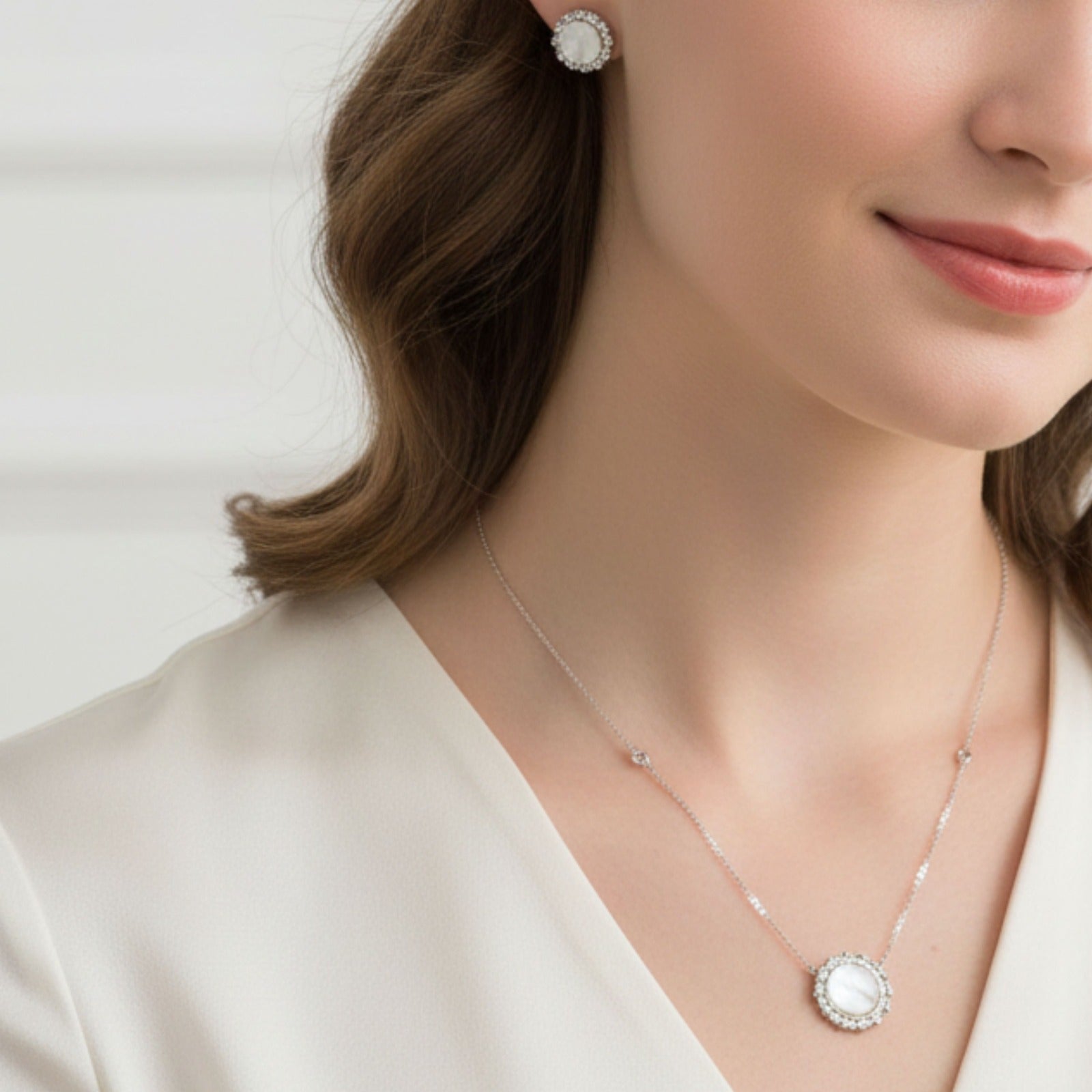 Pearl Glow Pendant & Studs Set