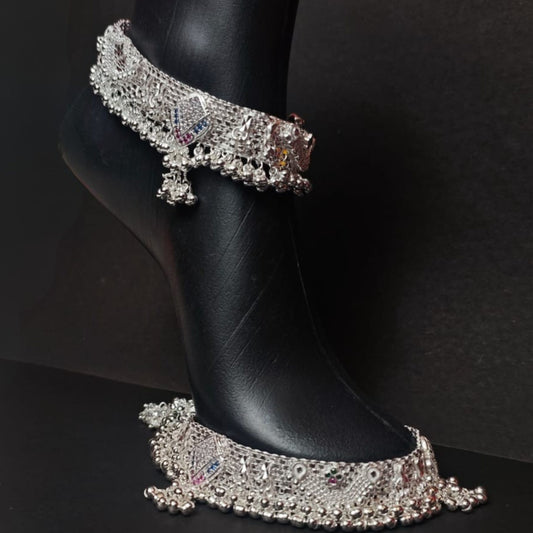 Regal Silver Charm Payal