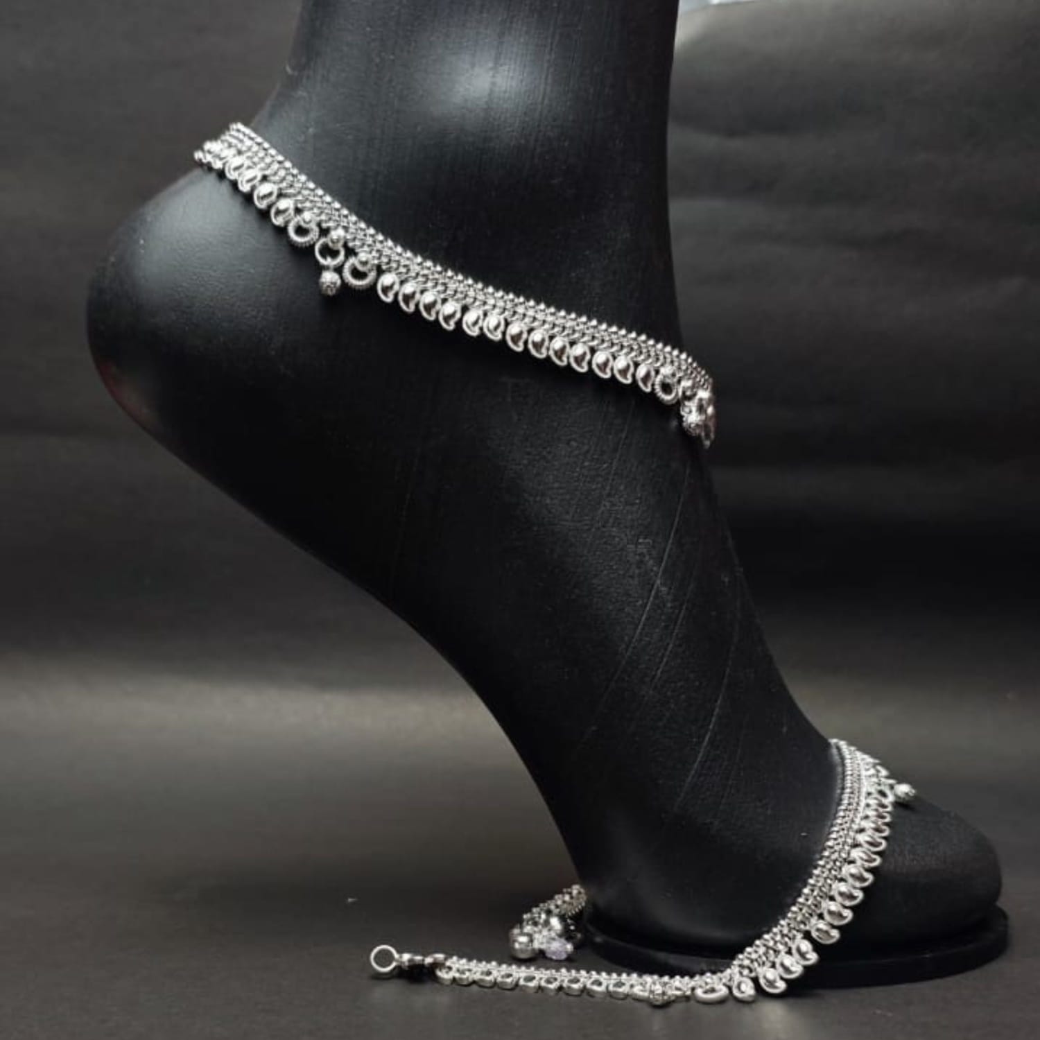 Noor Loop Silver Payal