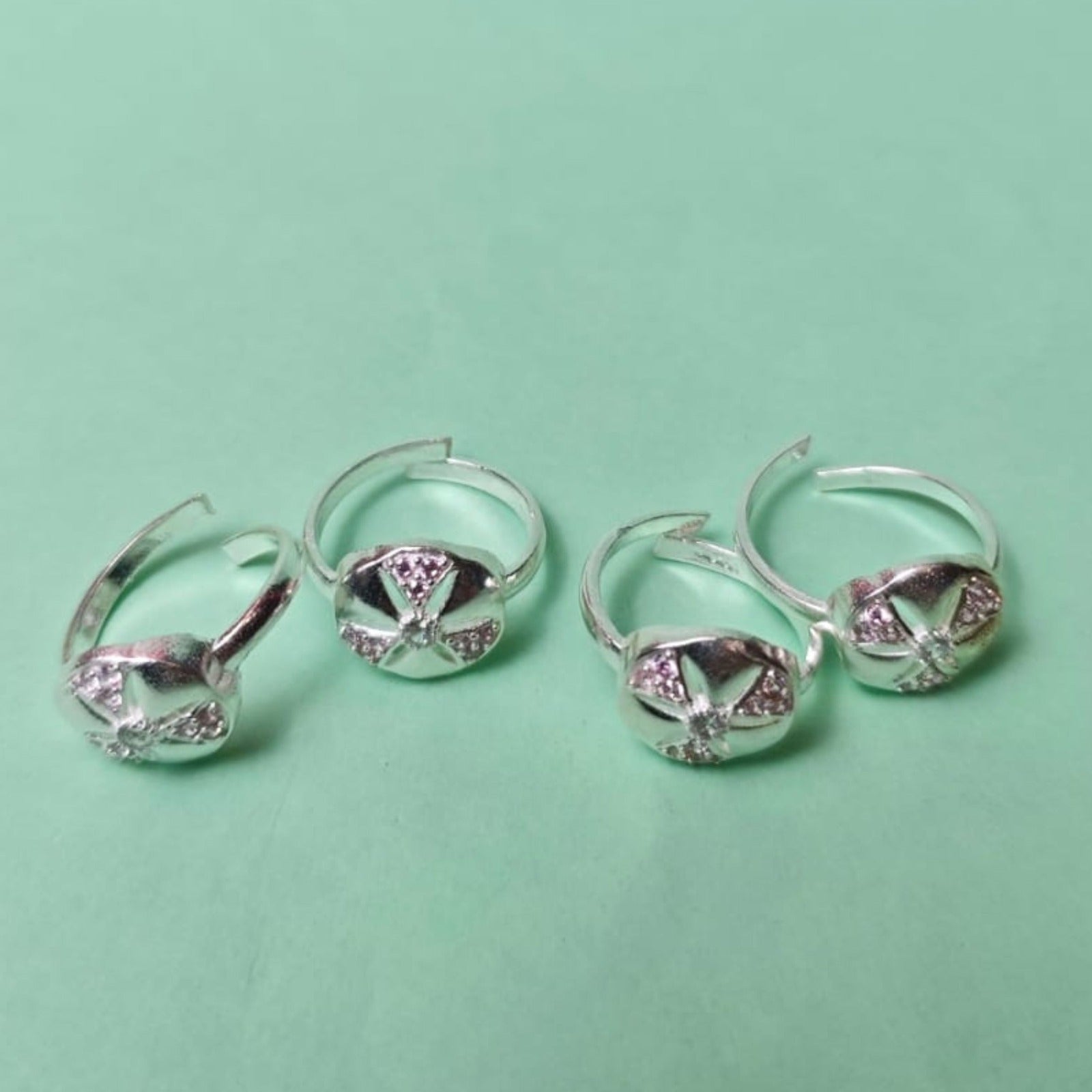 Crystal Crosswave Silver Toe Ring