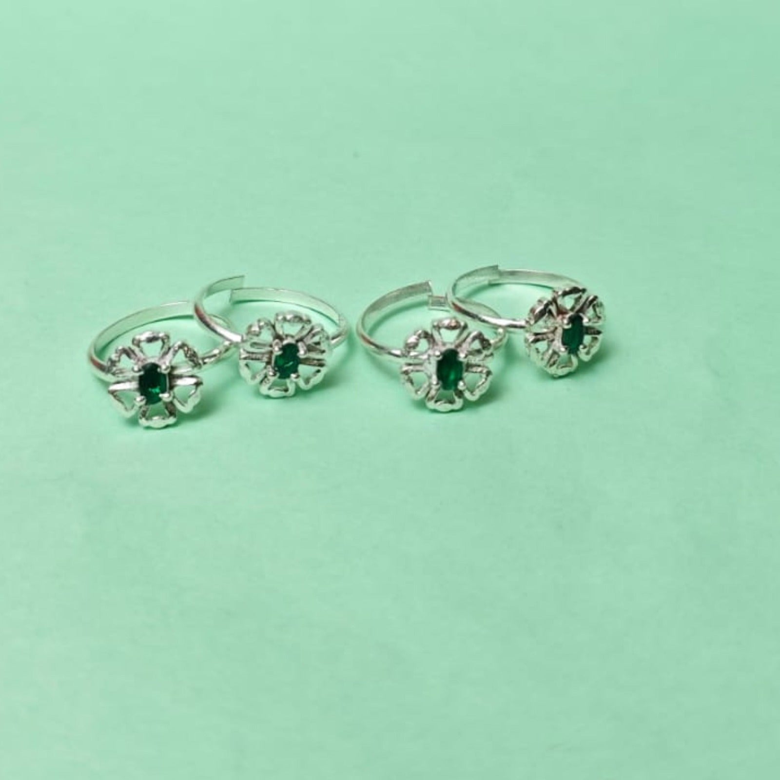 Emerald Blossom Silver Toe Ring