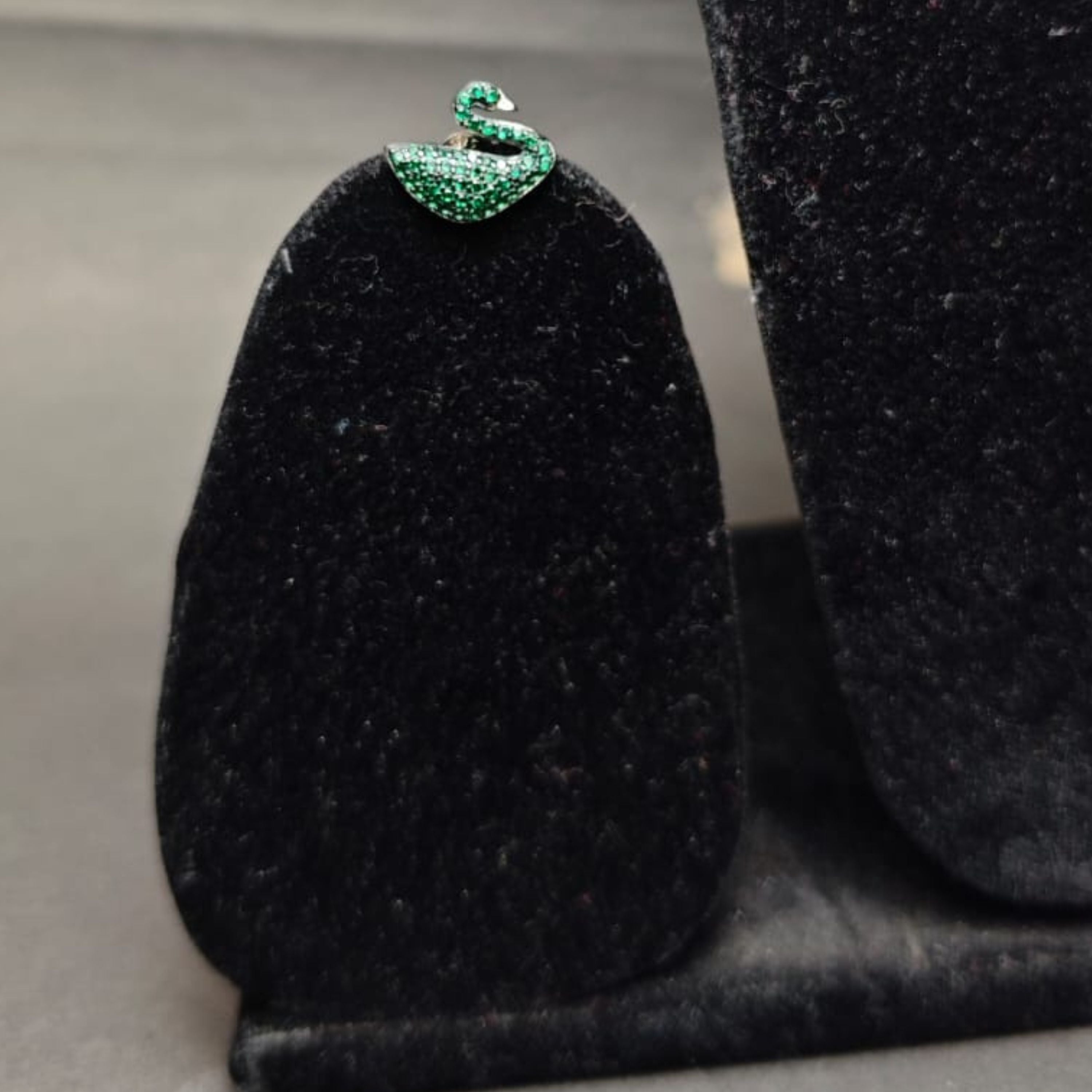 Emerald Swan Grace Pendant Set