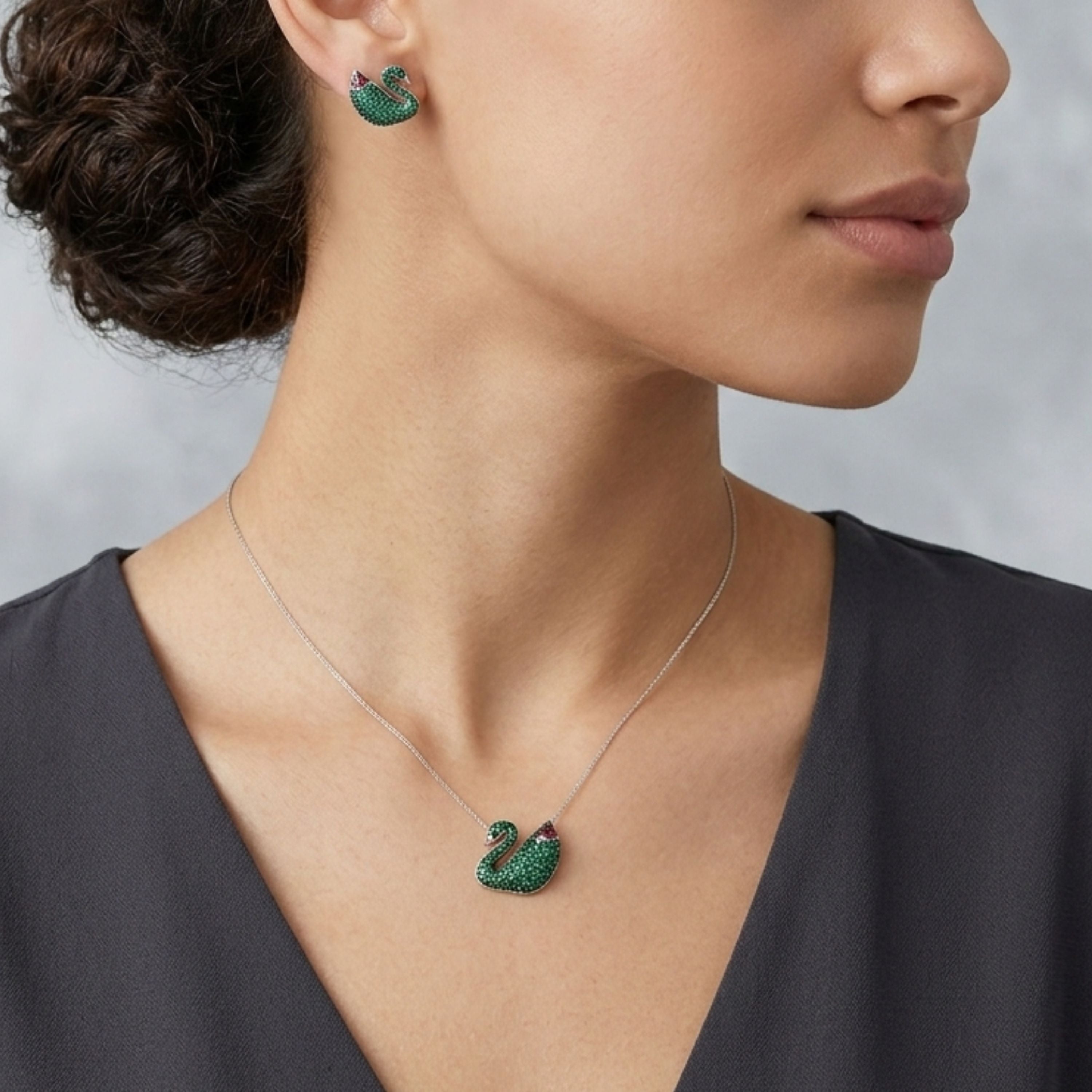 Emerald Swan Grace Pendant Set