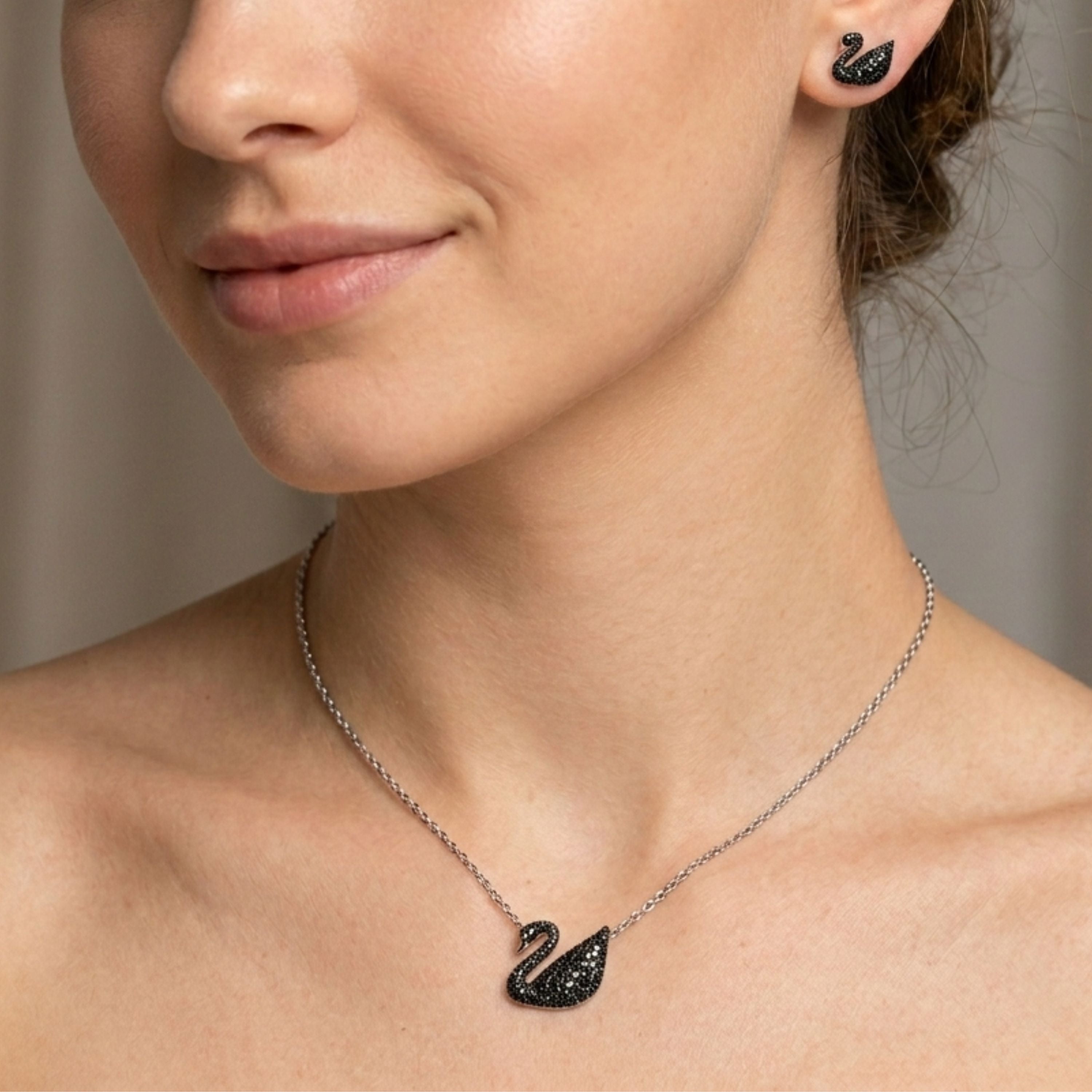 Swan Grace Silver Pendant & Stud Set