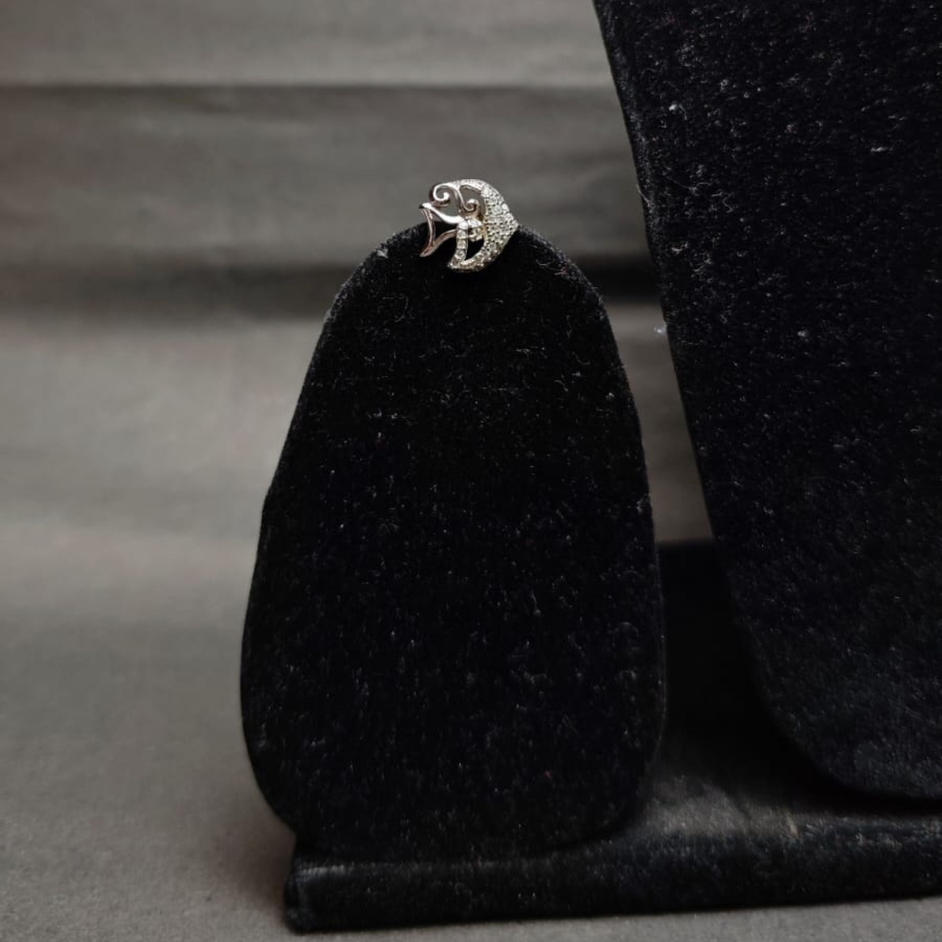 Moonlit Swan Sparkle Pendant Set