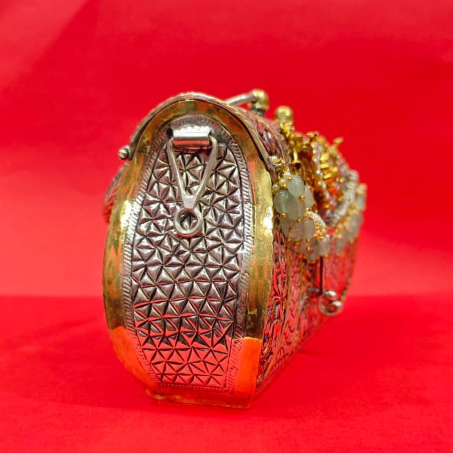 Rajwadi Heirloom Silver Clutch