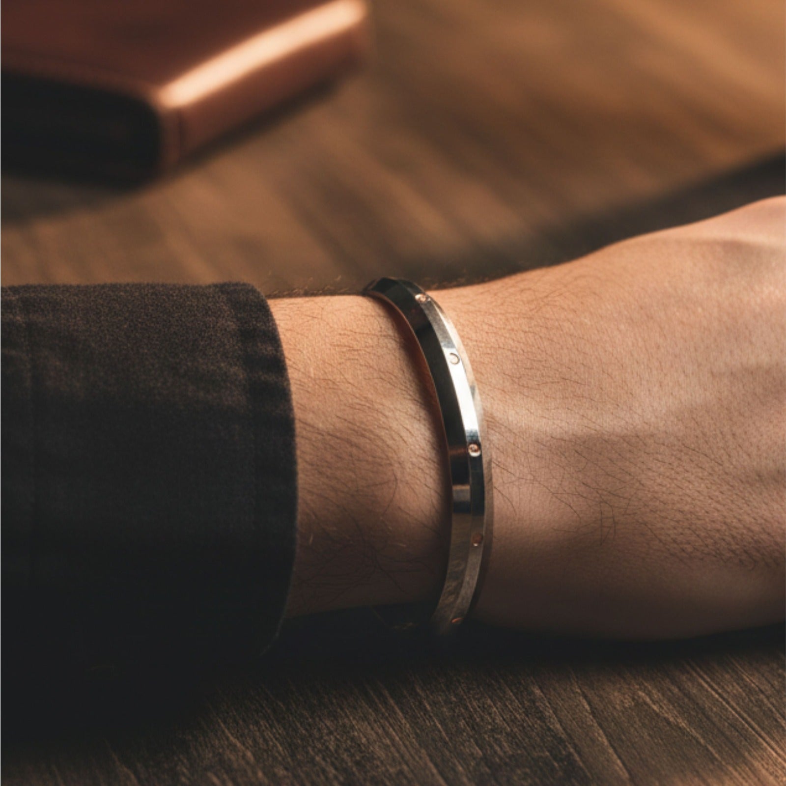 Silver Dot Shine Kada