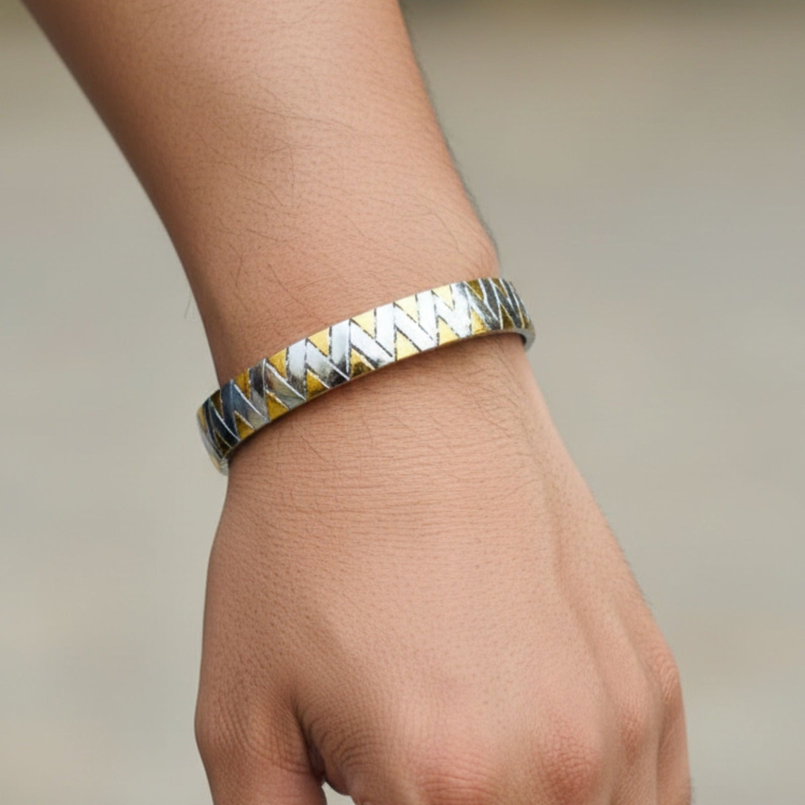 Silver Chevron Touch Kada