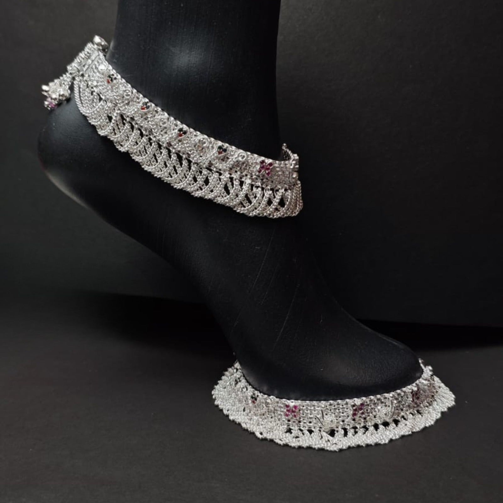 Queen’s Heritage Silver Payal