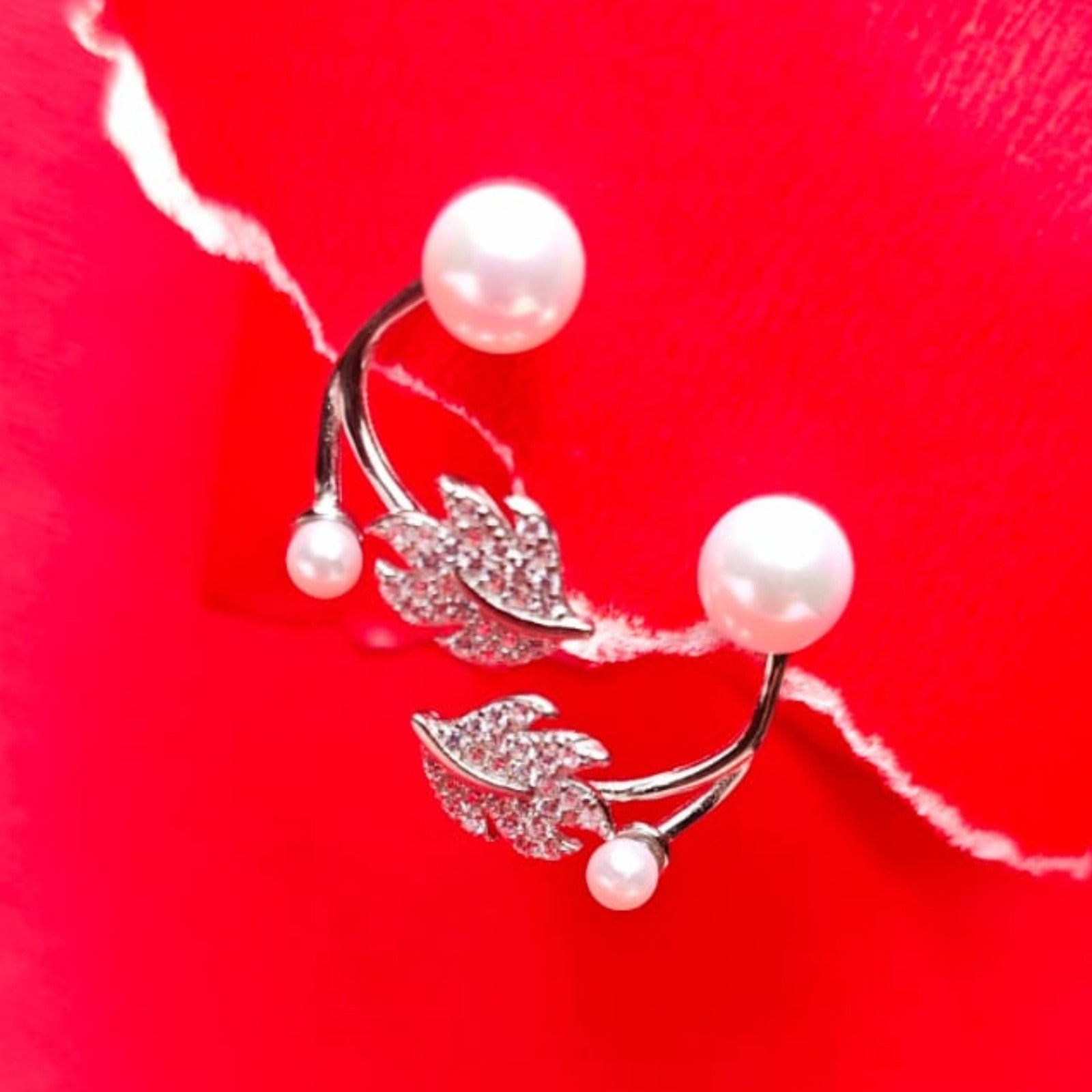Pearl Leaf Curve Sterling Silver Stud Earring